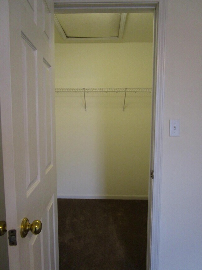 Building Photo - 5013 Roscoe Rdg