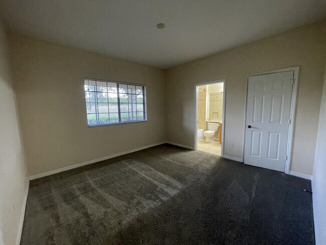 Building Photo - 1736 Coriander Dr