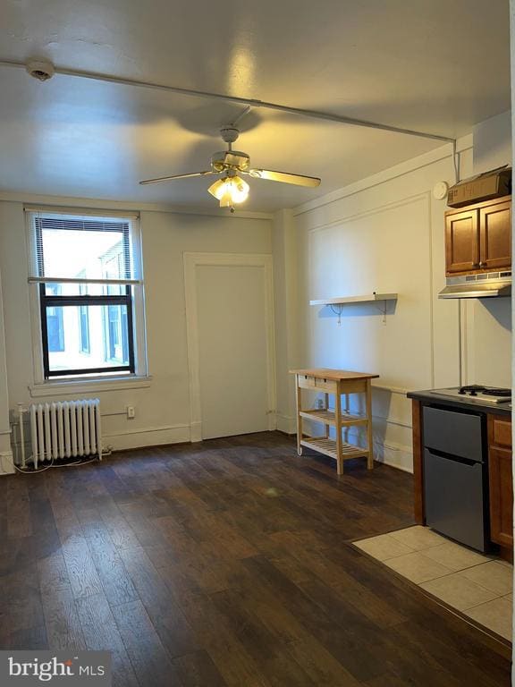 Primary Photo - 1324 Locust St