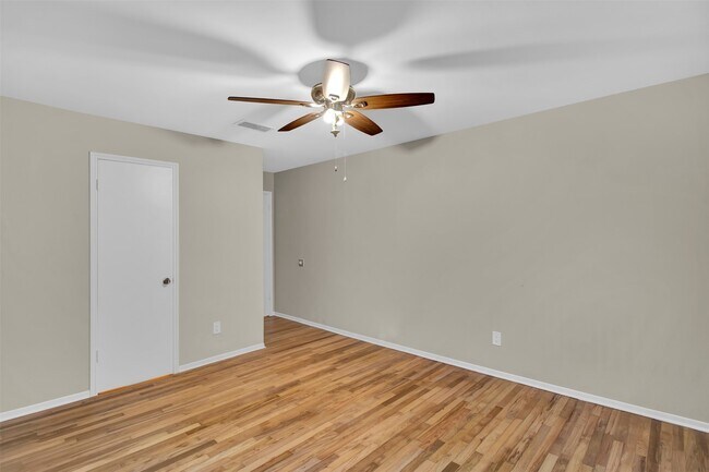 Building Photo - 6539 Wanda Ln