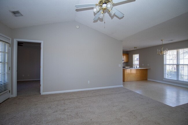 Building Photo - Spacious 3BR/2BA Home Near Fort Jackson & VA Hospital *Military Discount Offered!