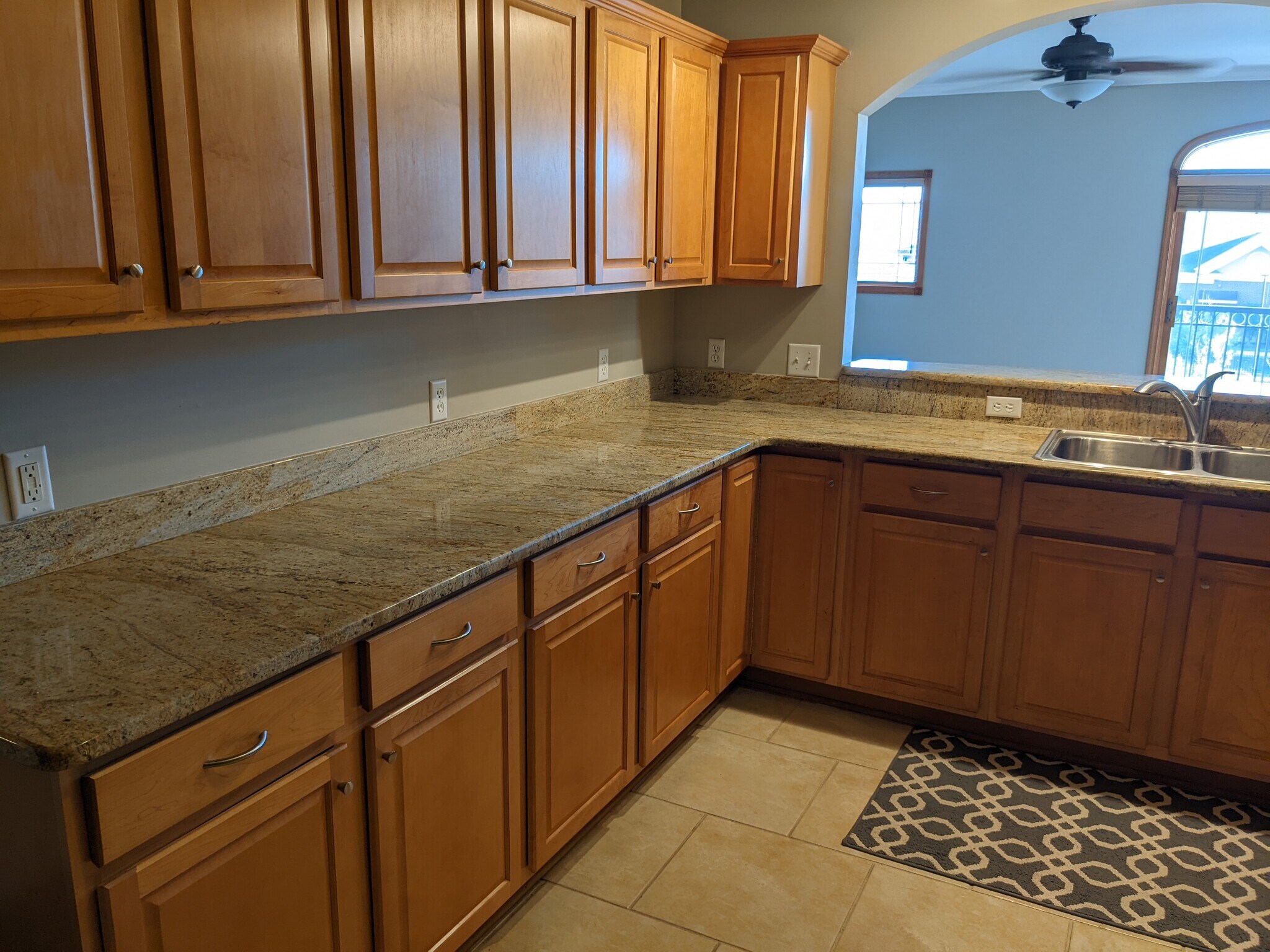 Building Photo - 283 S Zeeb Rd