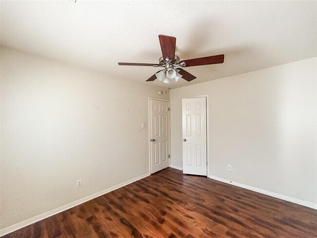 Building Photo - 1745 Dapplegrey Ln