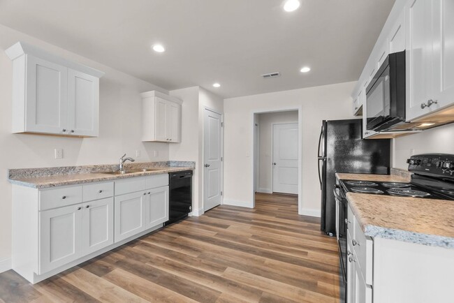 Building Photo - Highland Point Dr 849/851