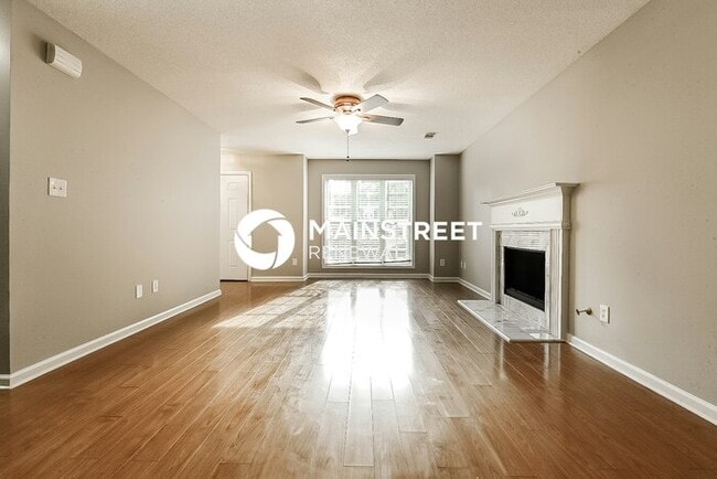 Building Photo - 4 Bedroom Pet-Friendly Home in Stockbridge...