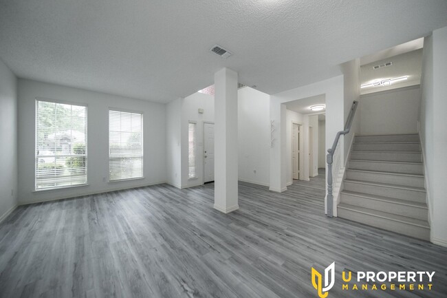 Building Photo - Stylish 3-Bedroom Home in Flower Mound