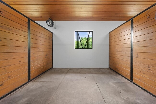 Building Photo - 14410 Equestrian Way