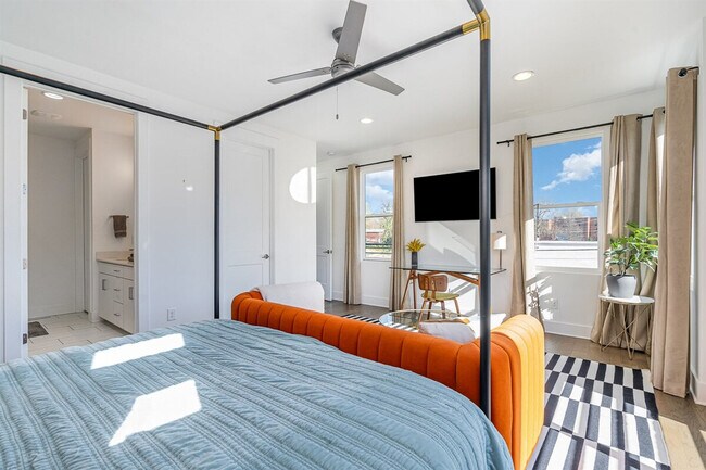 Building Photo - 1659 Duckworth Ave