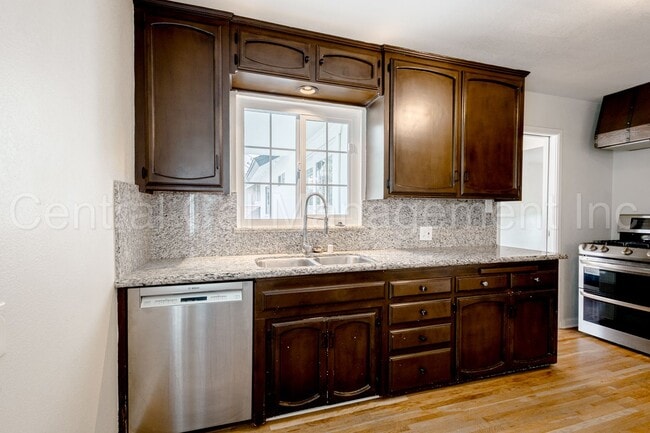 Building Photo - 3 Bedroom/2 Bath Home Near Panorama Bluffs and Garces High School - $2750 Per Month!