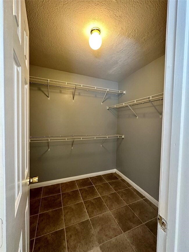 Building Photo - 4542 Reams Ln