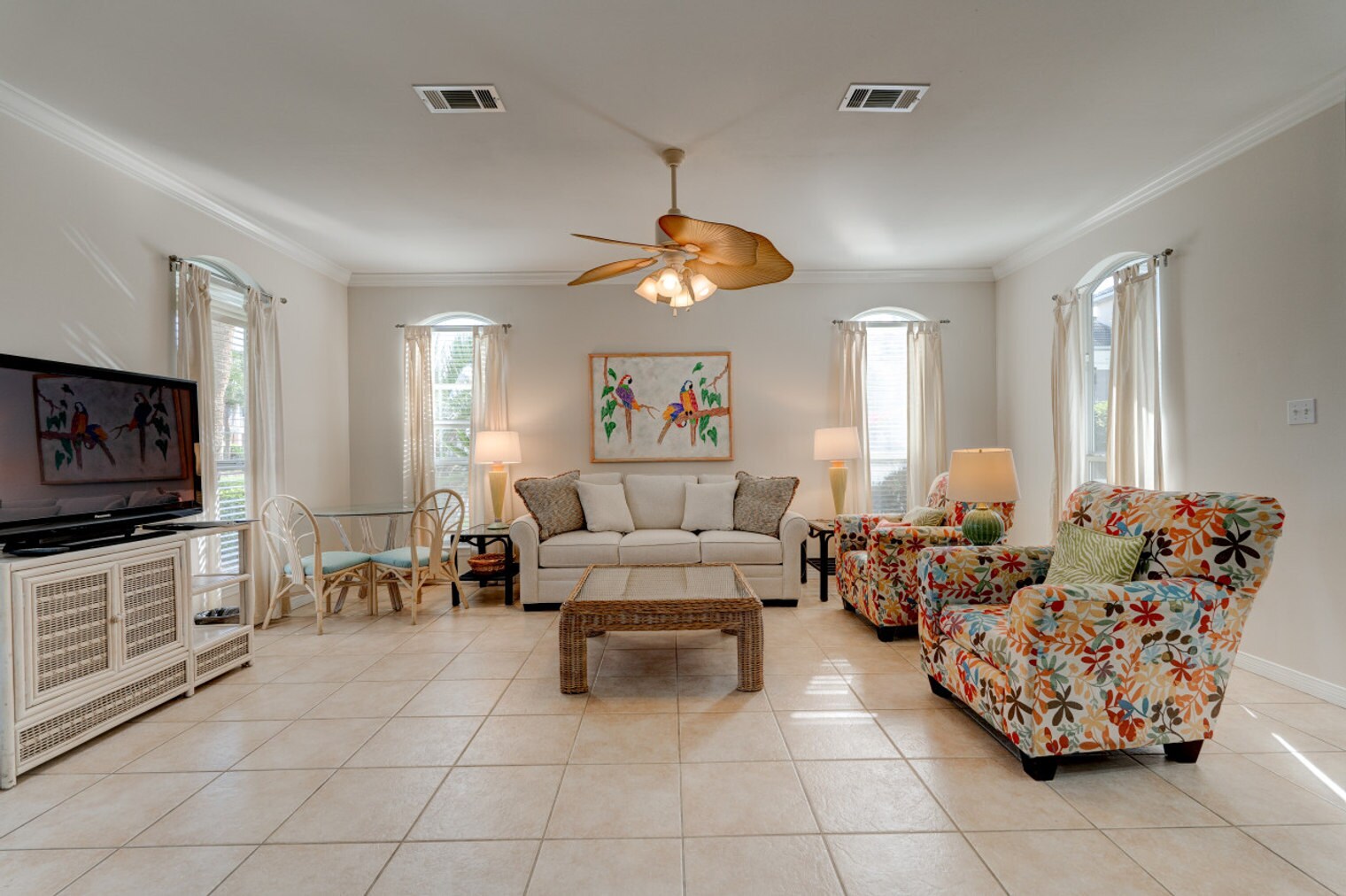 Building Photo - 9 Onyx Cove