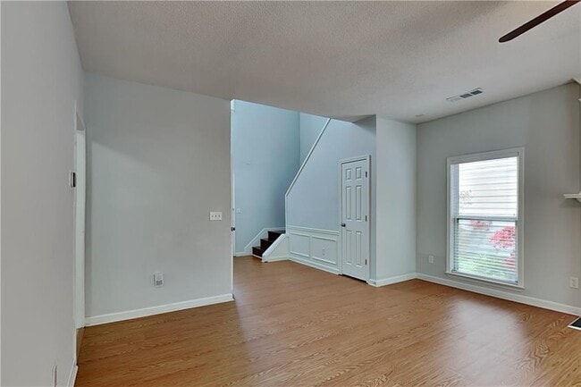 Building Photo - 2926 Cottesford Way SE