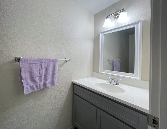 Building Photo - 2074 Caraway St