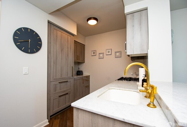 Building Photo - 401 Harrison St