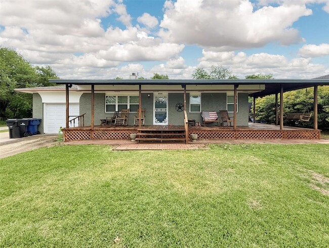 Primary Photo - 9580 Dogwood St