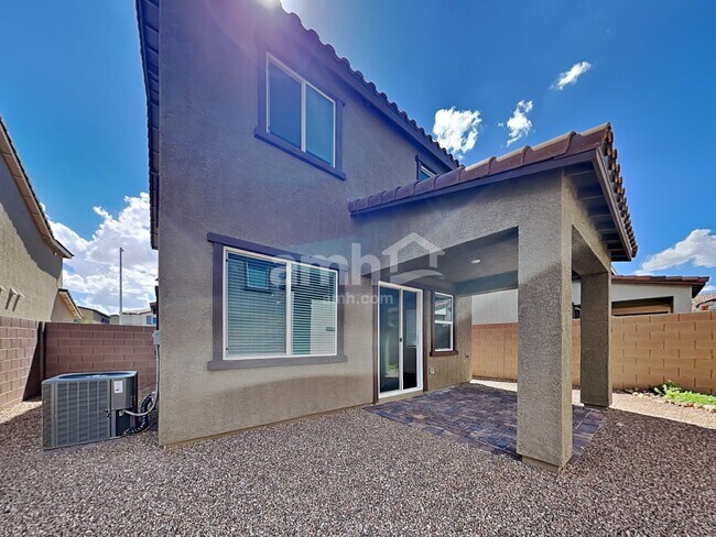 Building Photo - 10144 W Oleta Ave