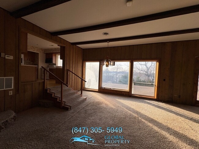 Building Photo - 3 Bedroom Home For Rent