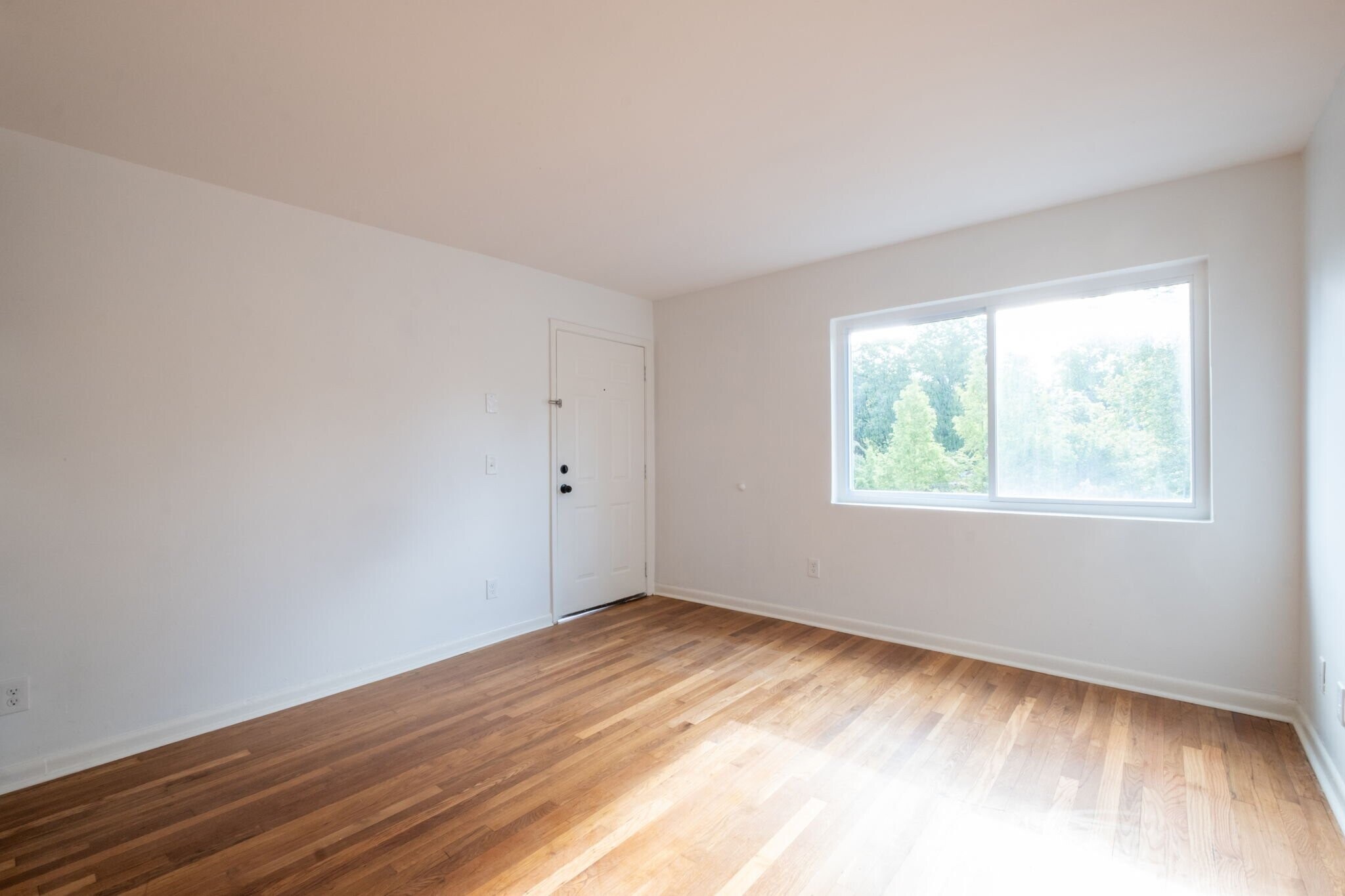 Building Photo - 1437 Lucile Ave SW