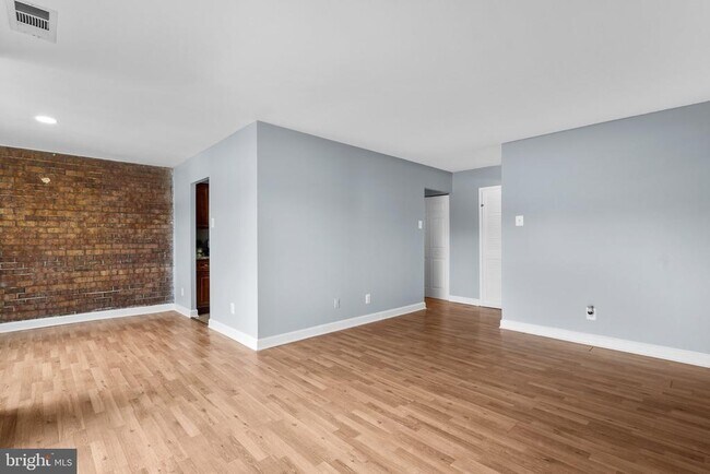 Building Photo - 19413 Brassie Pl