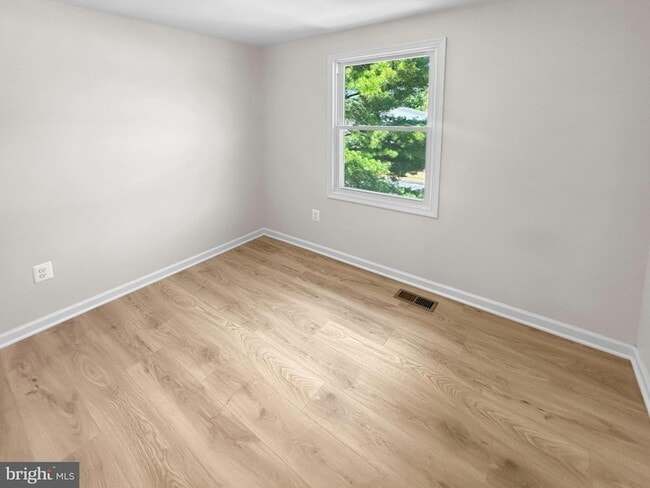 Building Photo - 340 Possum Ct