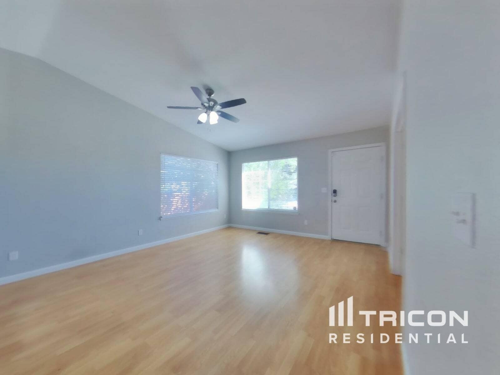 Building Photo - 5907 Poinsettia Ct