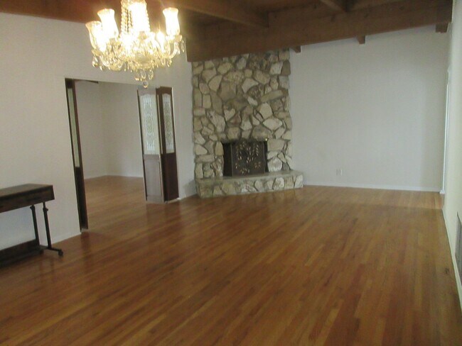 Building Photo - 13235 Cumpston St