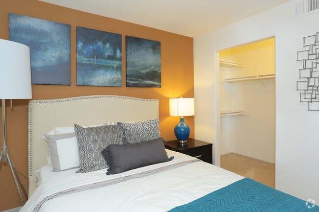2BR,2BA-1015SF Bedroom - Cimarron