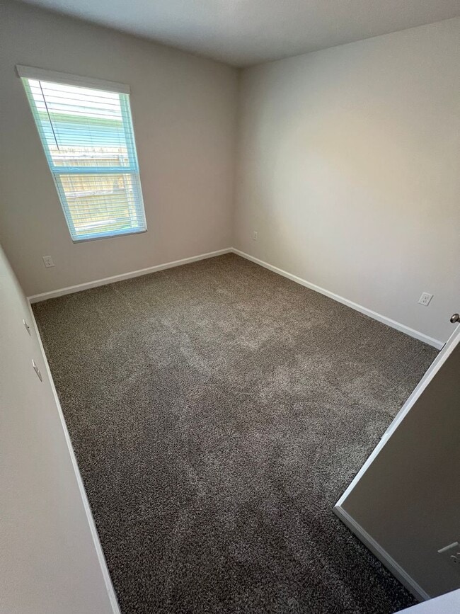 Building Photo - Beautiful, Pace 3/2 Home  with Playgrounds...