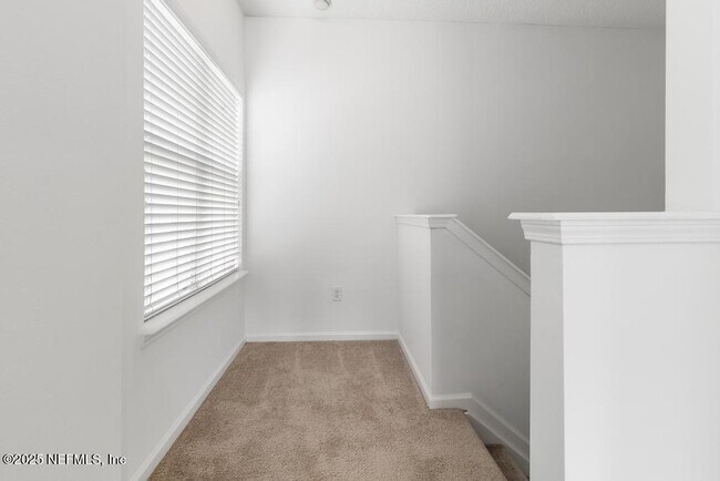 Building Photo - 7202 Deerfoot Cir