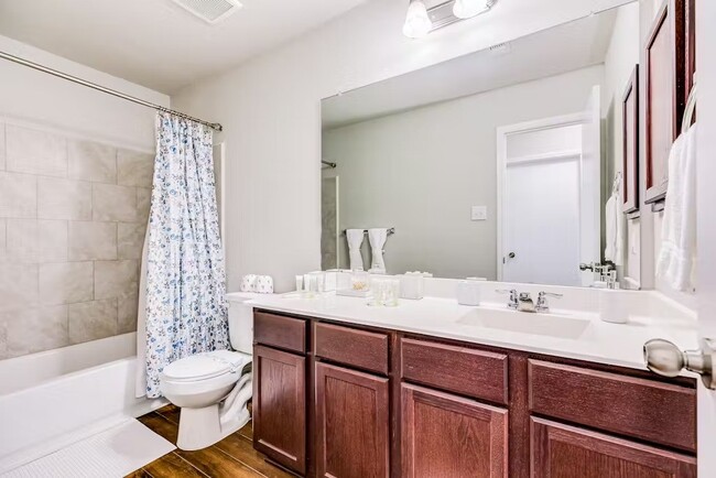 Building Photo - 7223 Foxwood Mist Trl