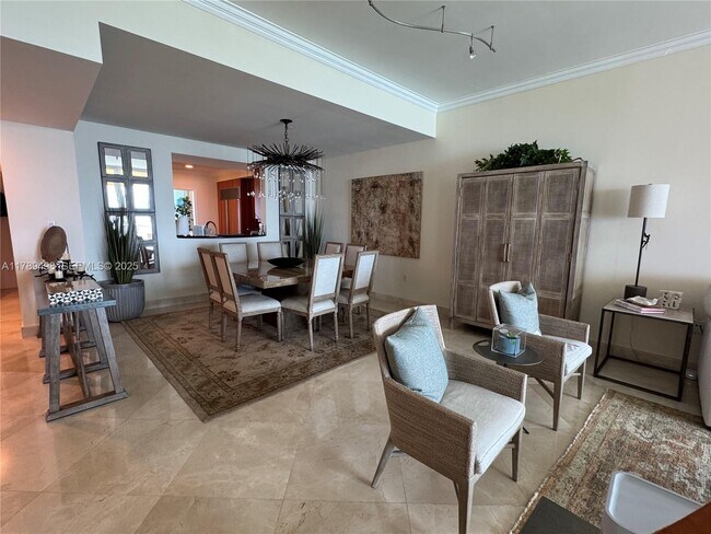 Building Photo - 2110 N Ocean Blvd