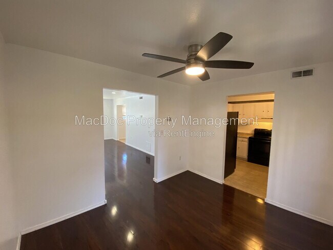 Building Photo - 810 Sledgehammer Dr