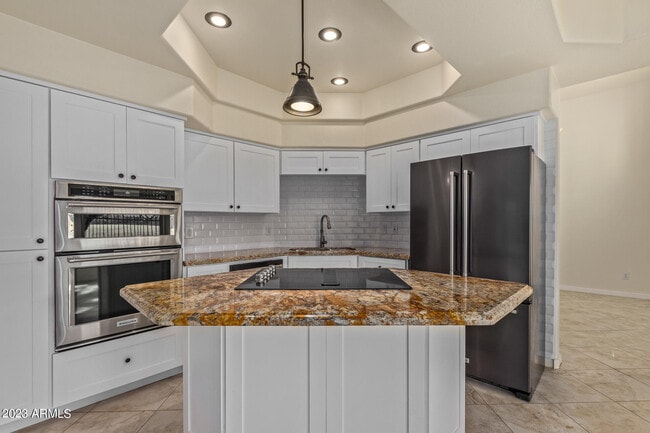 Building Photo - 9414 S 51st St