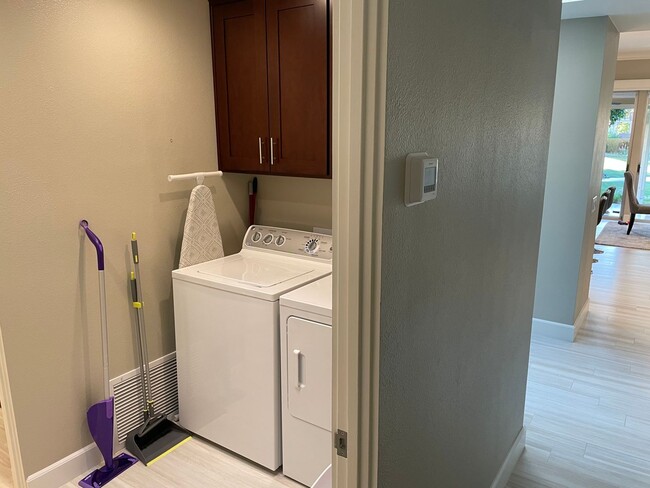 Building Photo - Fully Furnished Annual Lease Available