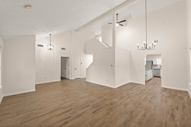 Building Photo - 3711 Fernview Dr