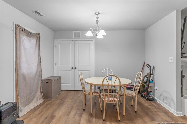 Building Photo - 140 Denning Farms Ln