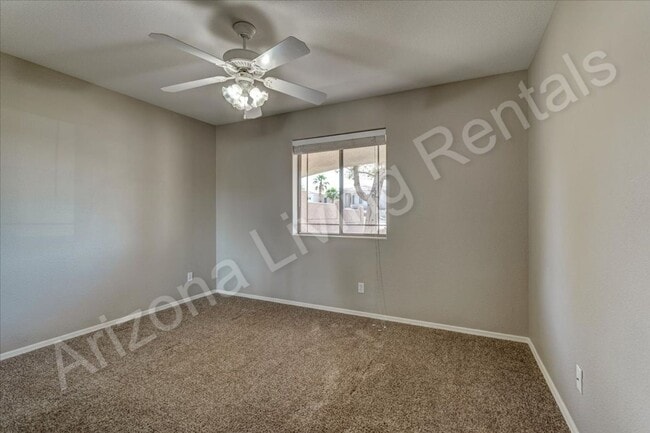 Building Photo - NORTHSIDE 3 CAR GARAGE