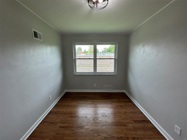 Building Photo - 10939 Brookings Dr