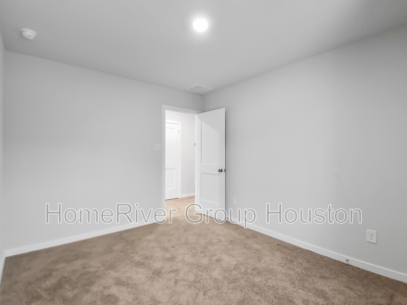 Building Photo - 17812 Lionheart Rd