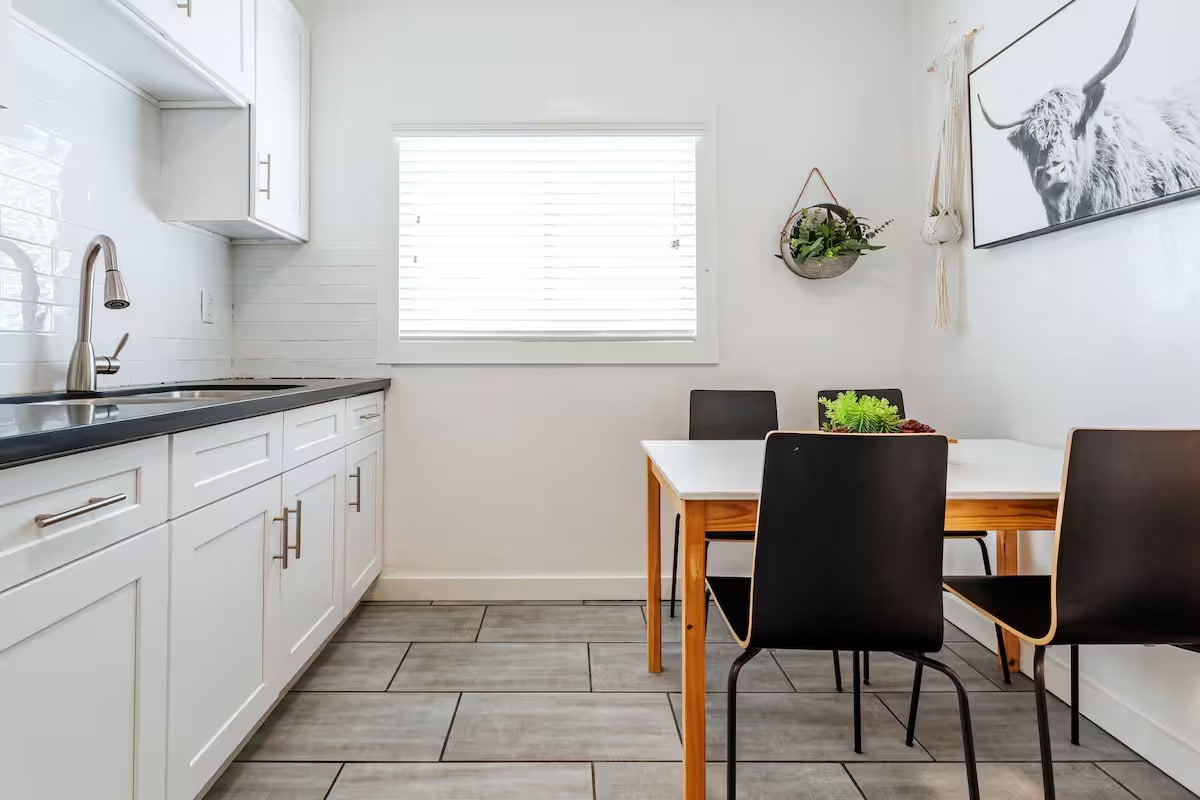 Building Photo - 1806 Washington Way