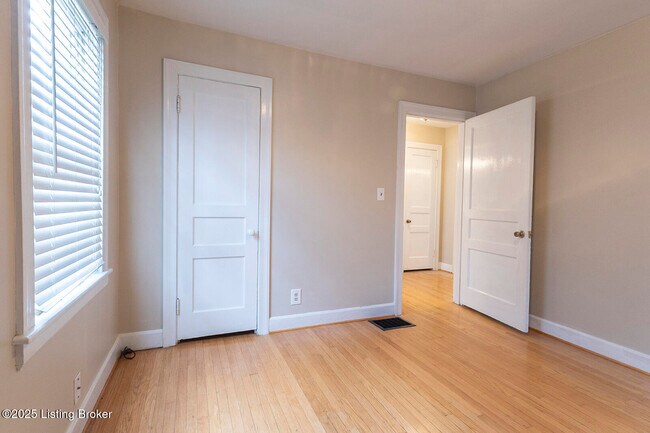 Building Photo - 3725 Warner Ave