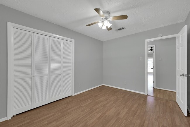 Building Photo - 27121 Wells Ln