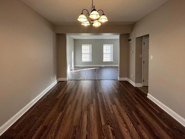 Building Photo - 62 Chancellor Park Dr