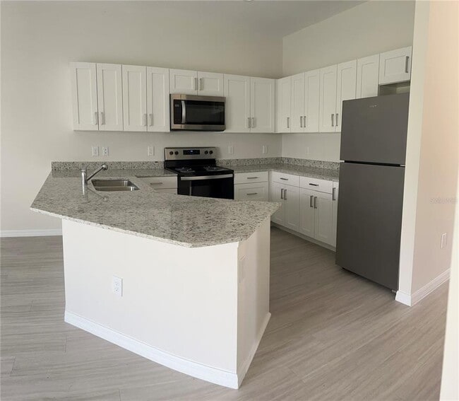 Building Photo - 2031 Claudia Ln