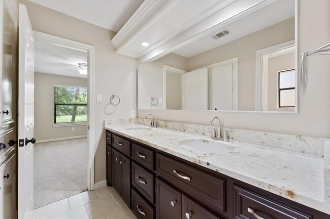 Building Photo - 41 Sweetleaf Ct