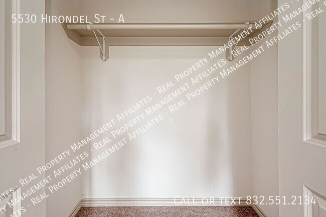 Building Photo - 5530 Hirondel