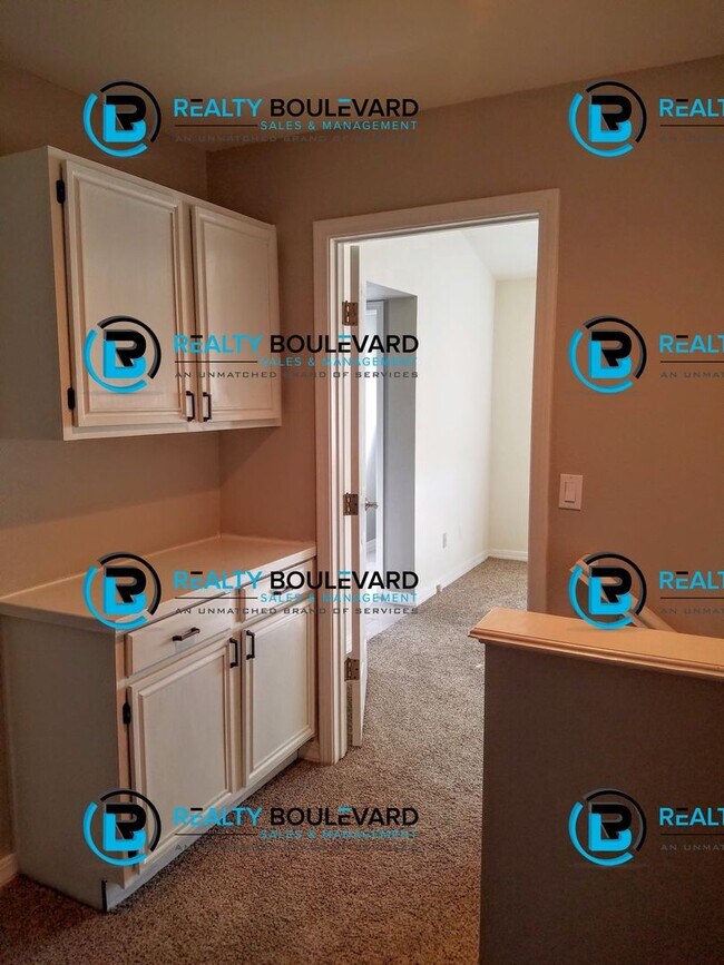 Building Photo - 1/2 MONTH FREE!! Amazing 4 Bedroom 2.5 Bat...