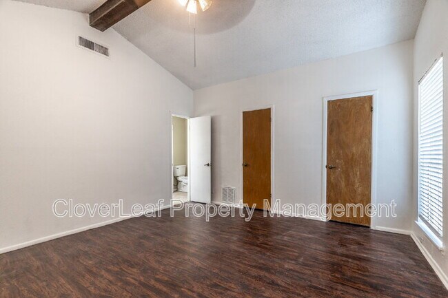 Building Photo - 13006 El Marro St