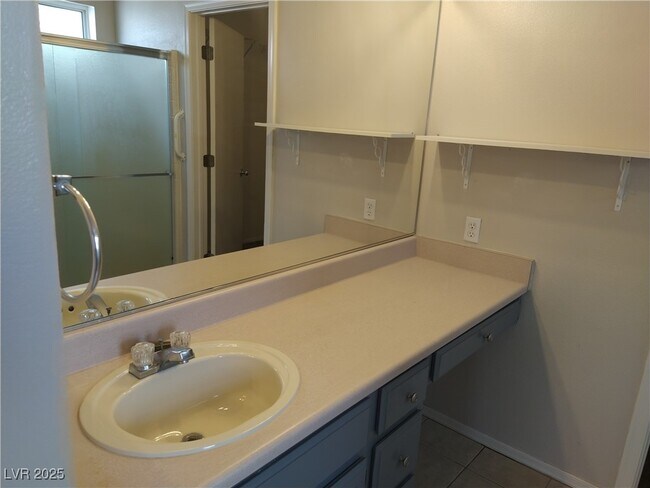 Building Photo - 508 Edgefield Ridge Pl