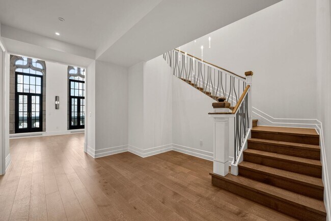 Building Photo - 435 N Michigan Ave